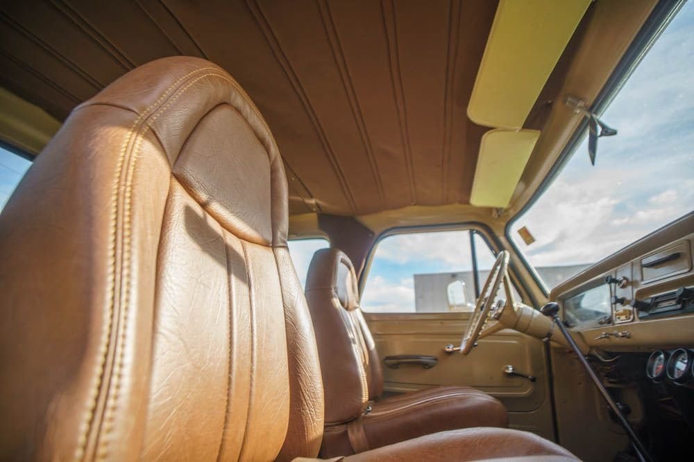 
								1963 GMC K2500 Super Extended Cab full									