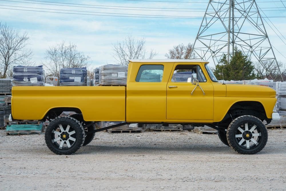 
								1963 GMC K2500 Super Extended Cab full									