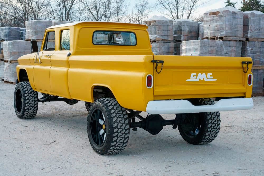 
								1963 GMC K2500 Super Extended Cab full									
