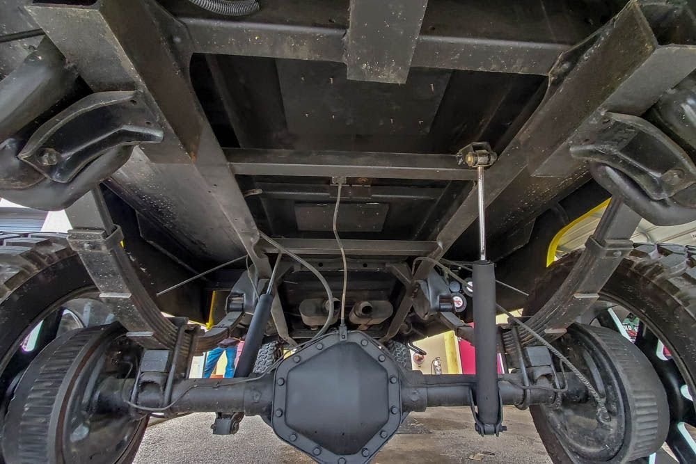 
								1963 GMC K2500 Super Extended Cab full									