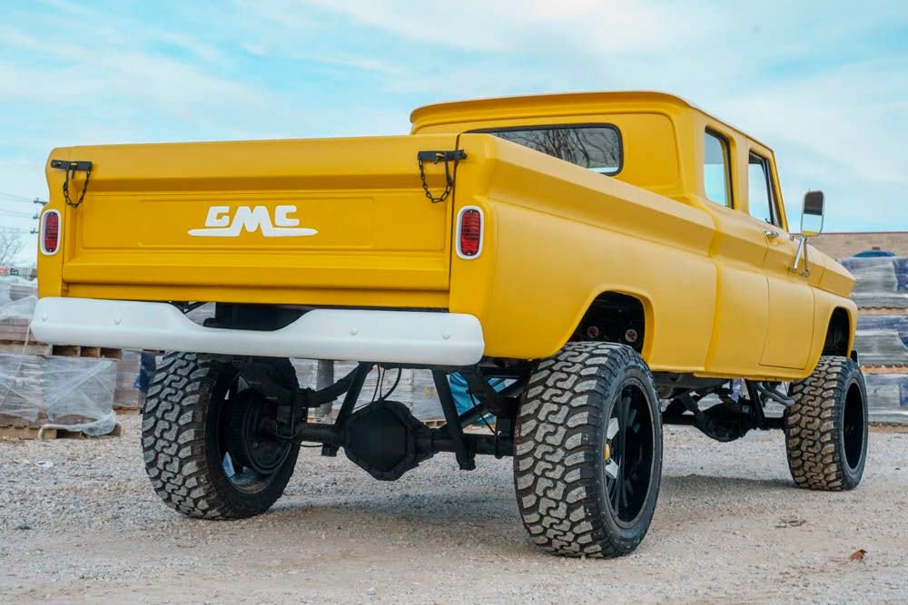 
								1963 GMC K2500 Super Extended Cab full									