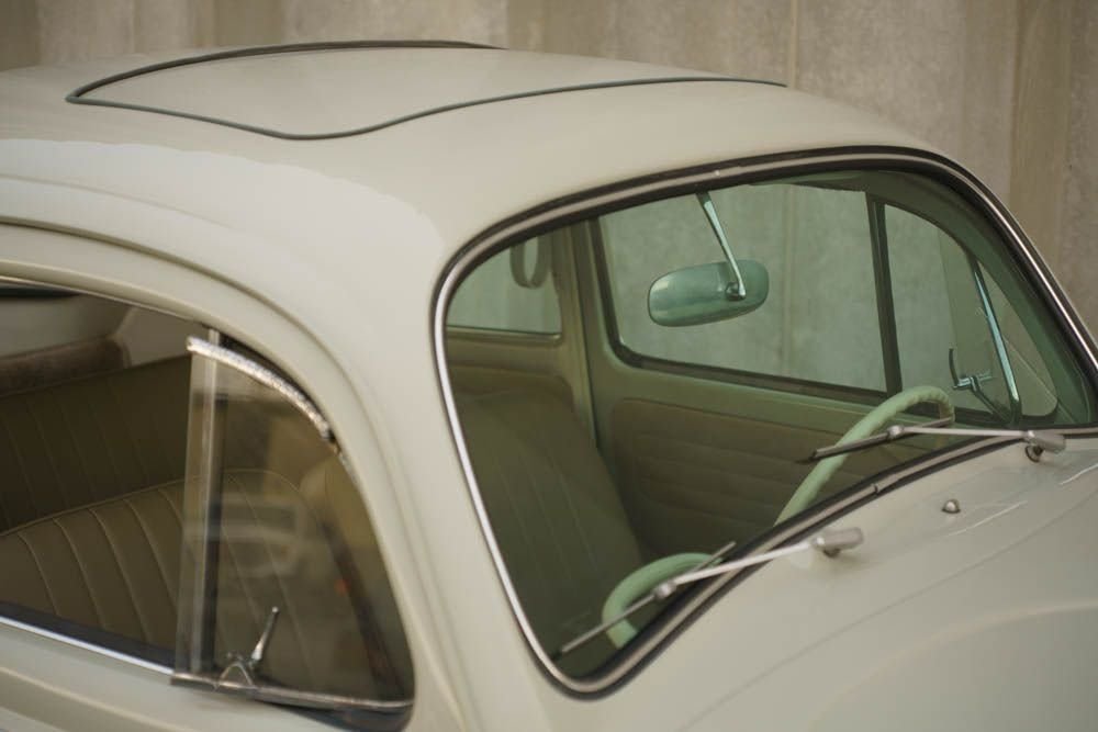 
								1964 Volkswagen Beetle full									