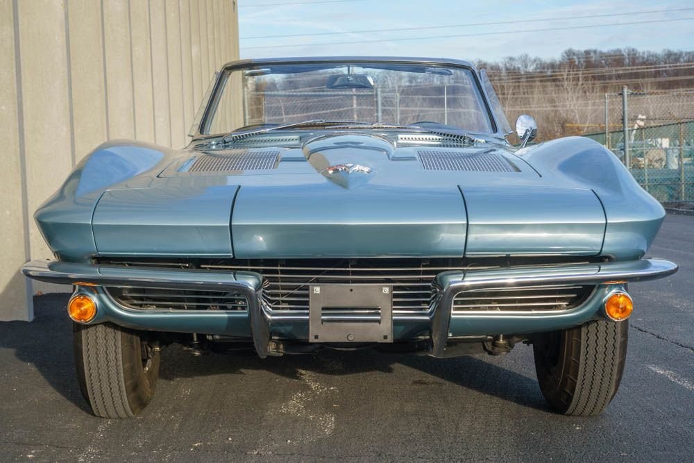 
								1963 Chevrolet Corvette full									