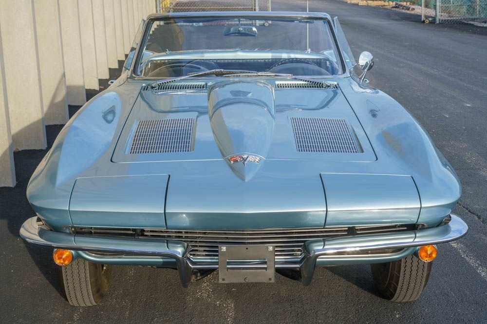 
								1963 Chevrolet Corvette full									