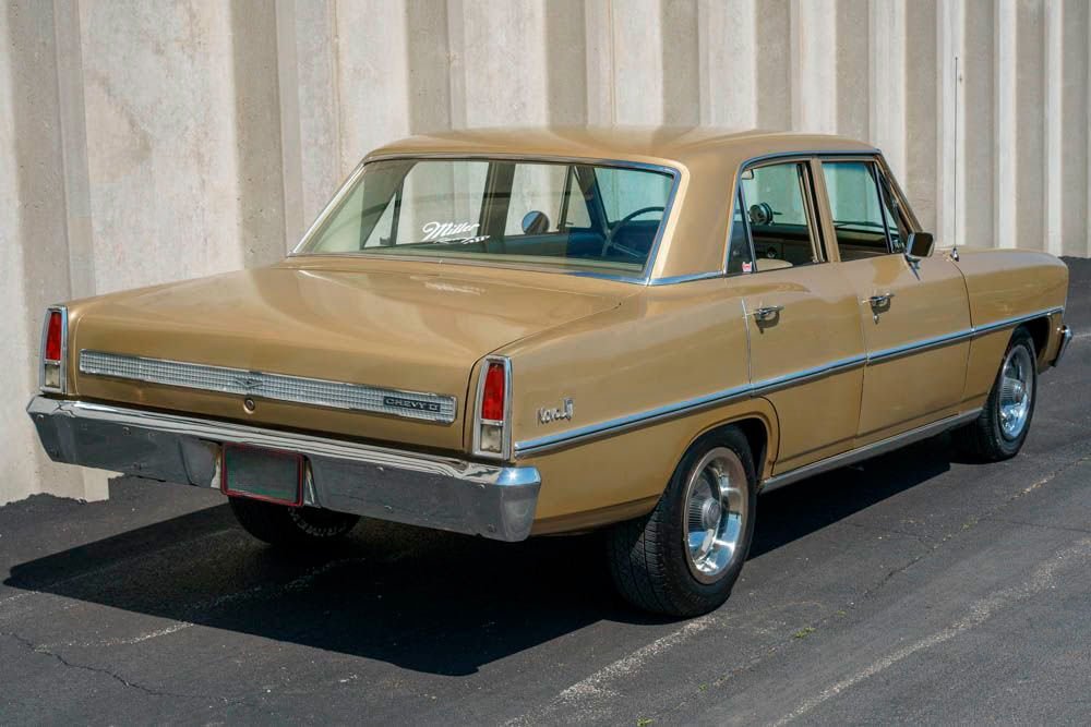 
								1967 Chevrolet Chevy II Nova Sedan full									