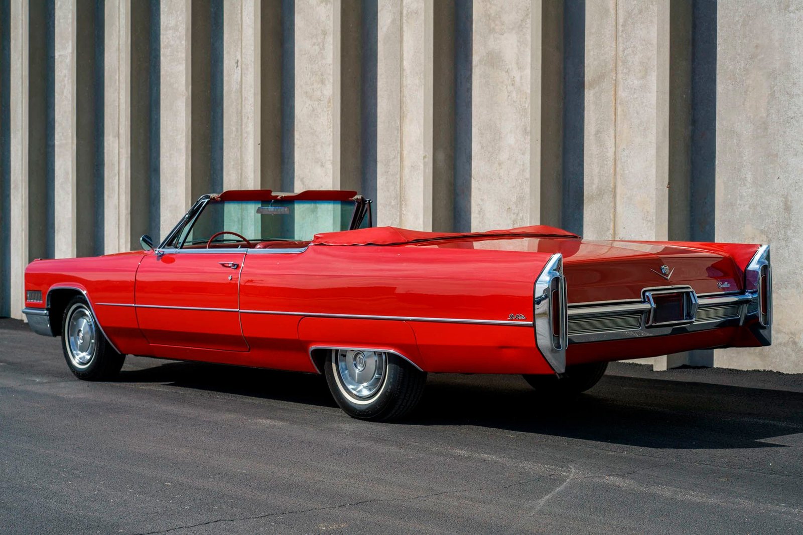 
								1966 Cadillac DeVille full									