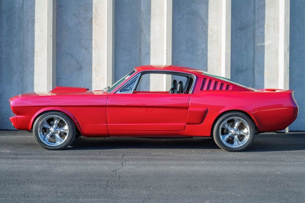 
								1965 Ford Mustang Fastback full									