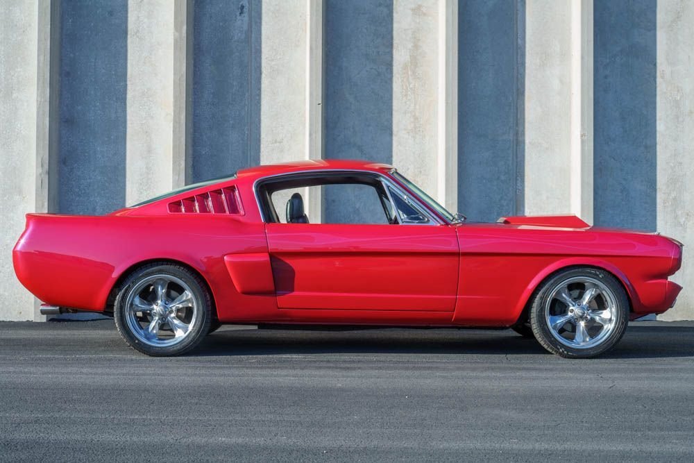 
								1965 Ford Mustang Fastback full									