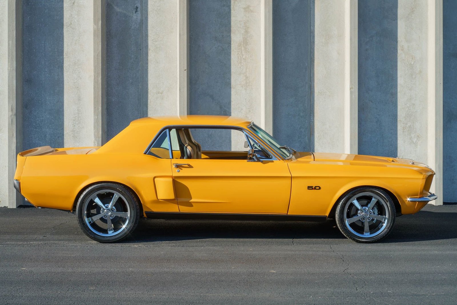 
								1967 Ford Mustang full									