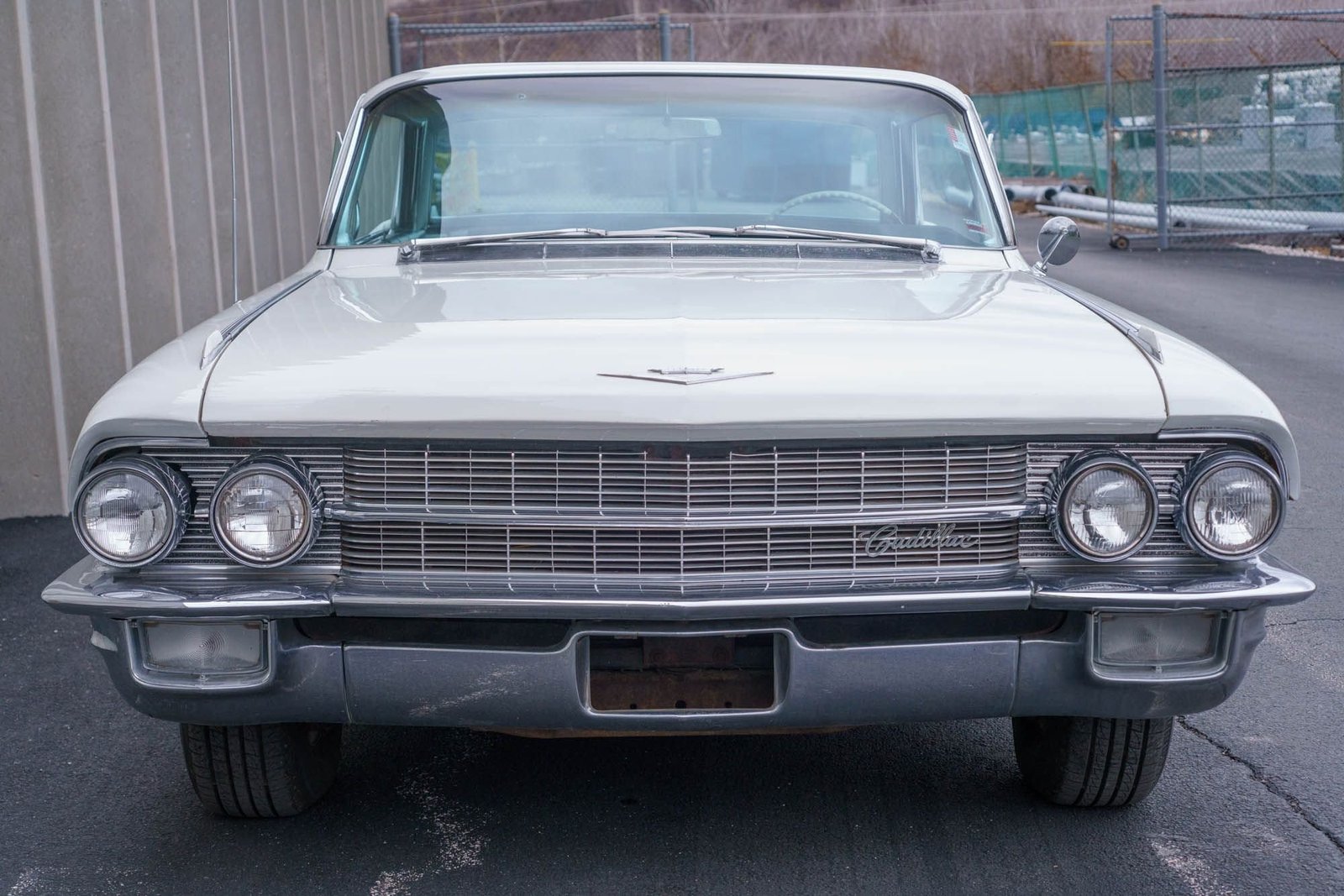 
								1962 Cadillac DeVille full									